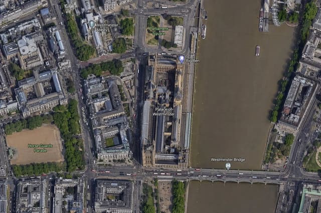 Satellite map comparison around Big Ben