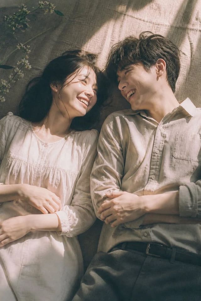 Cinematic Top-Down Couple Portrait with Fuji Pro 400H Look