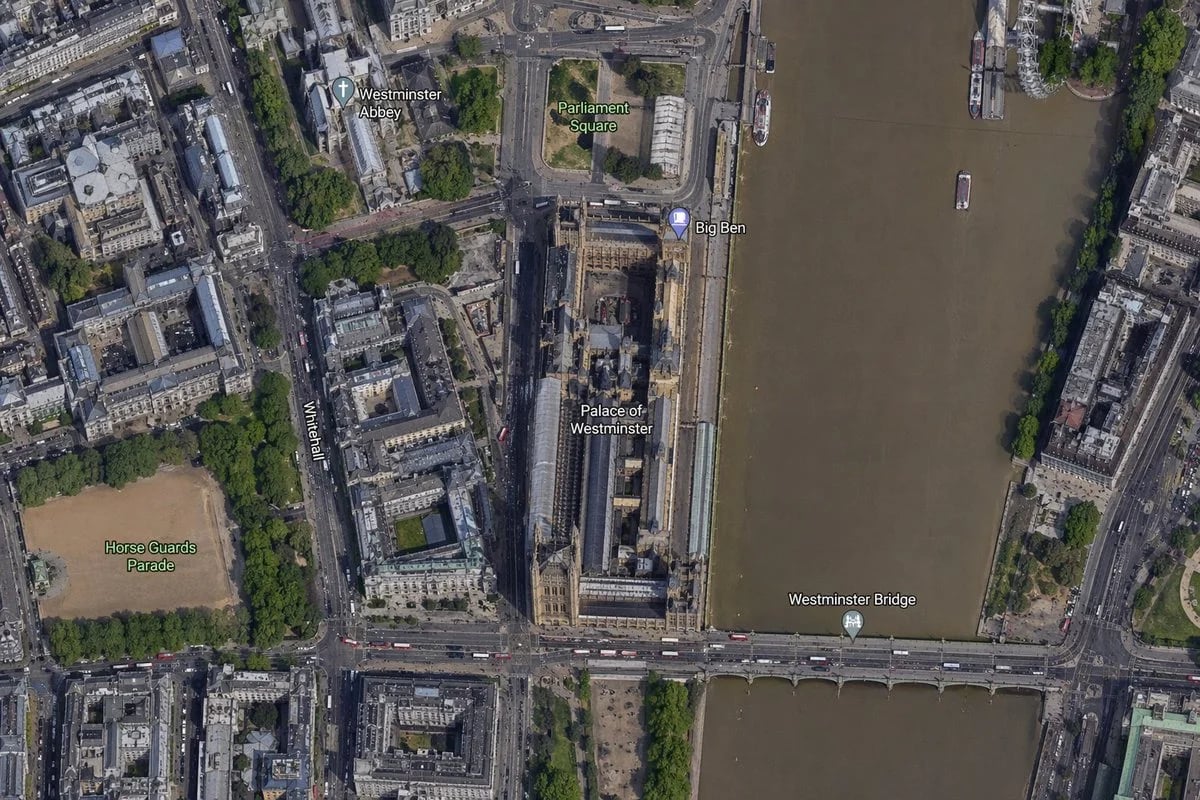 Satellite map comparison around Big Ben