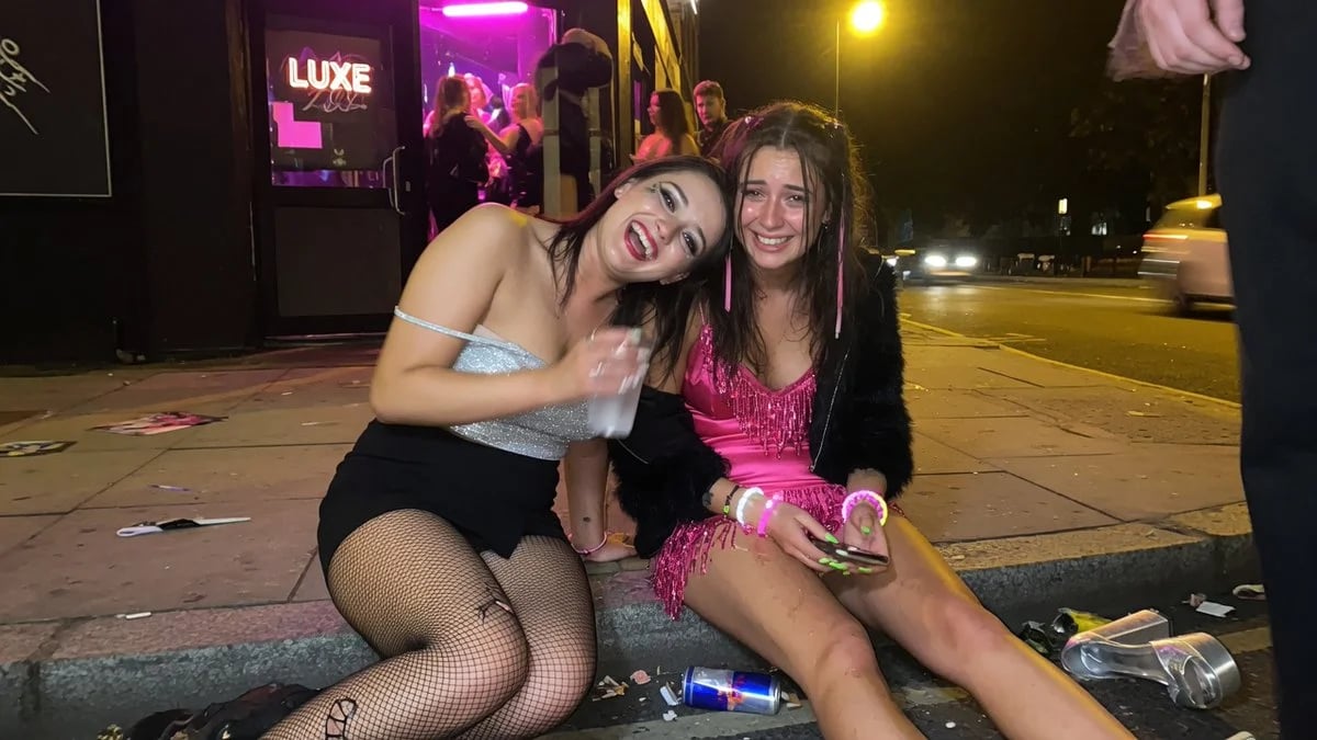 Get ULTRA REAL Photos with THIS Grok Prompt