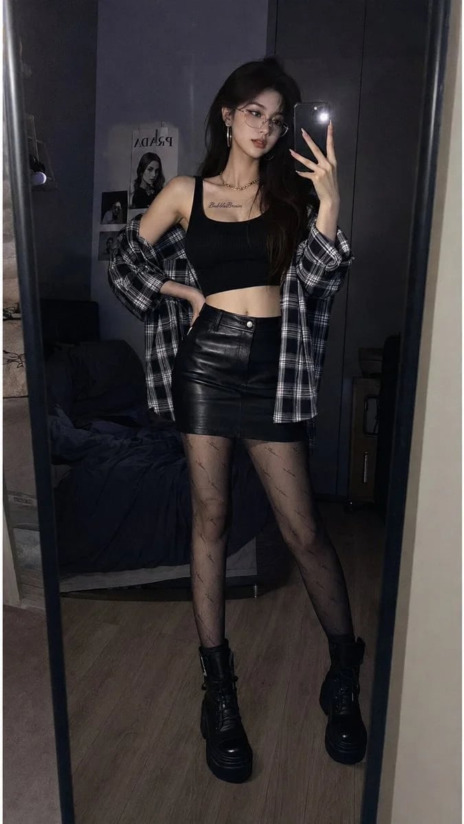 GPT-Image-2 moody full-body bedroom mirror selfie prompt