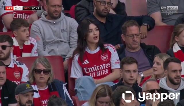 Surprised Arsenal fan caught on live broadcast