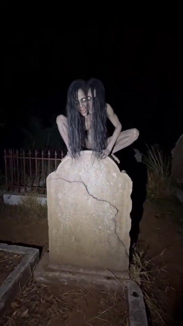 Graveyard Encounter – Ultra Realistic Found Footage