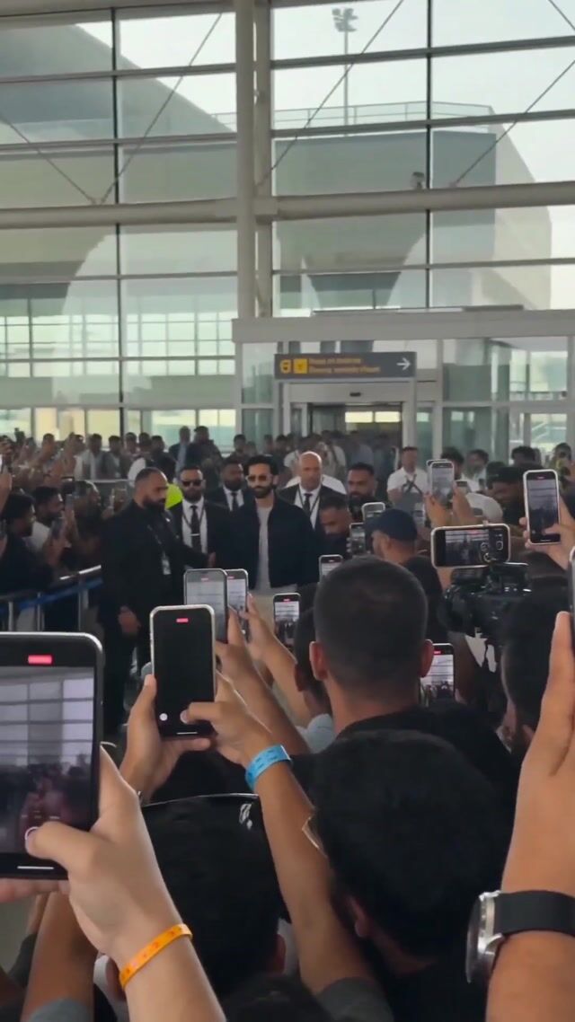 Ultra-Realistic Celebrity Airport Arrival Scene
