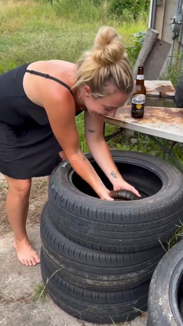 Woman Reunites With Her Pet Centipede